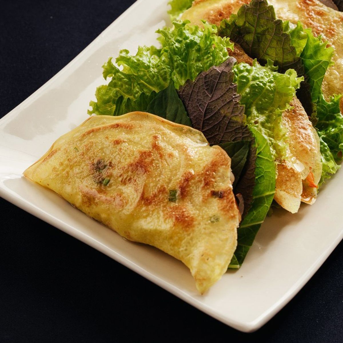 Half-day Gourmet Trip with Hoa Túc Cooking Class