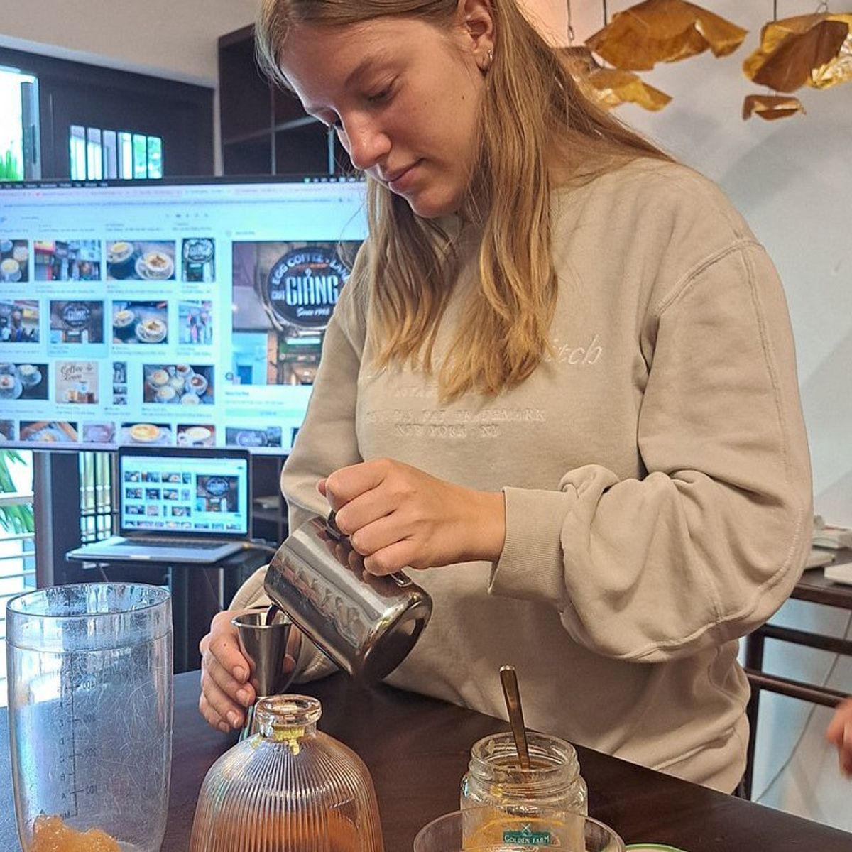 Hanoi: Historical Old Quater and Local Coffee Tour