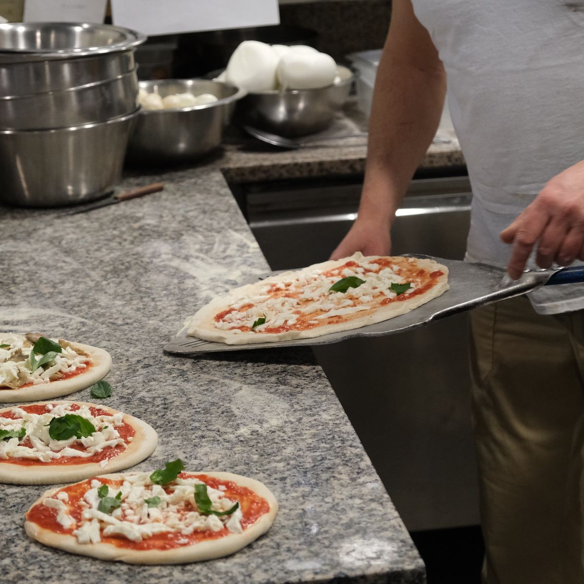 Authentic Pizza Making Class in Rome Near the Vatican