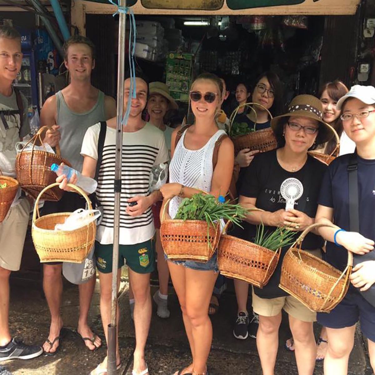 Thailändischer Kochkurs zum Mitmachen & Markttour in Sukhumvit – Pizza