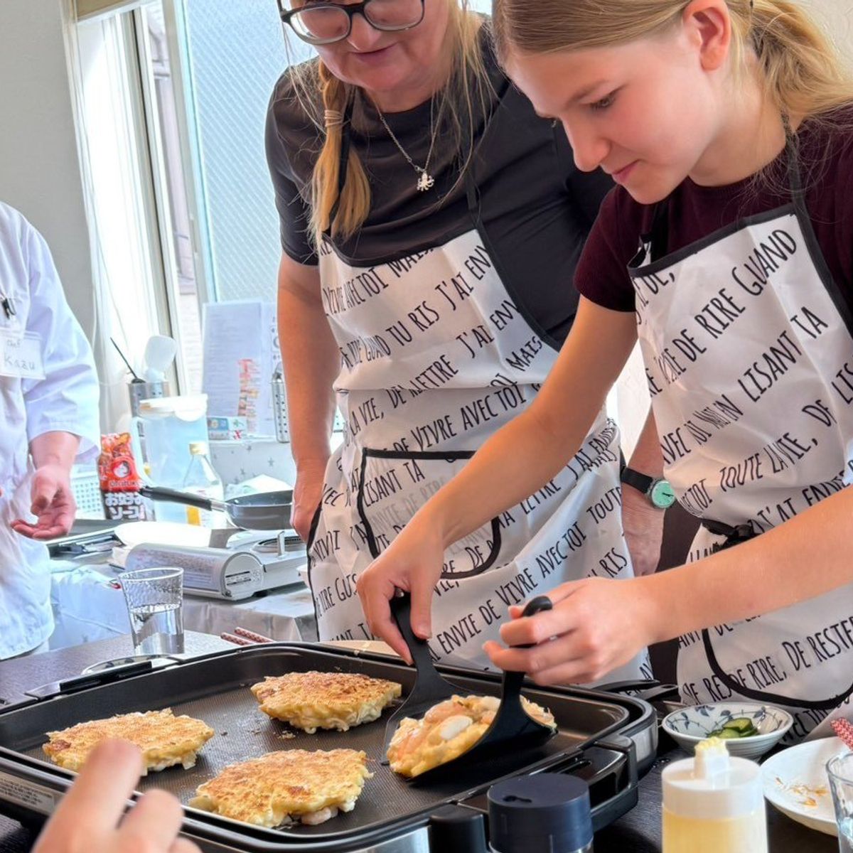 Hands‑On Okonomiyaki Cooking & Matcha Experience + Dessert (Private or Small Group)