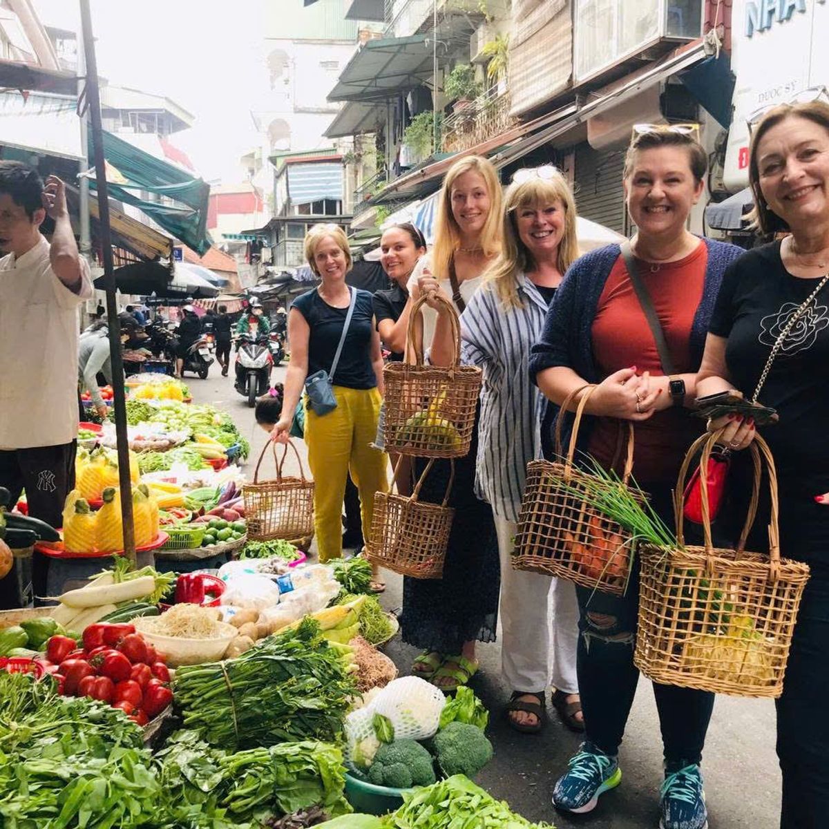 Hanoi Daily Cooking Class with Professional Chef