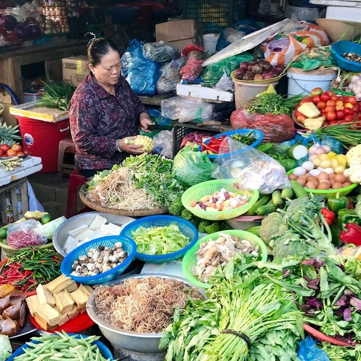 Hanoi by Night: Food, Culture and Flag Ceremony Experience
