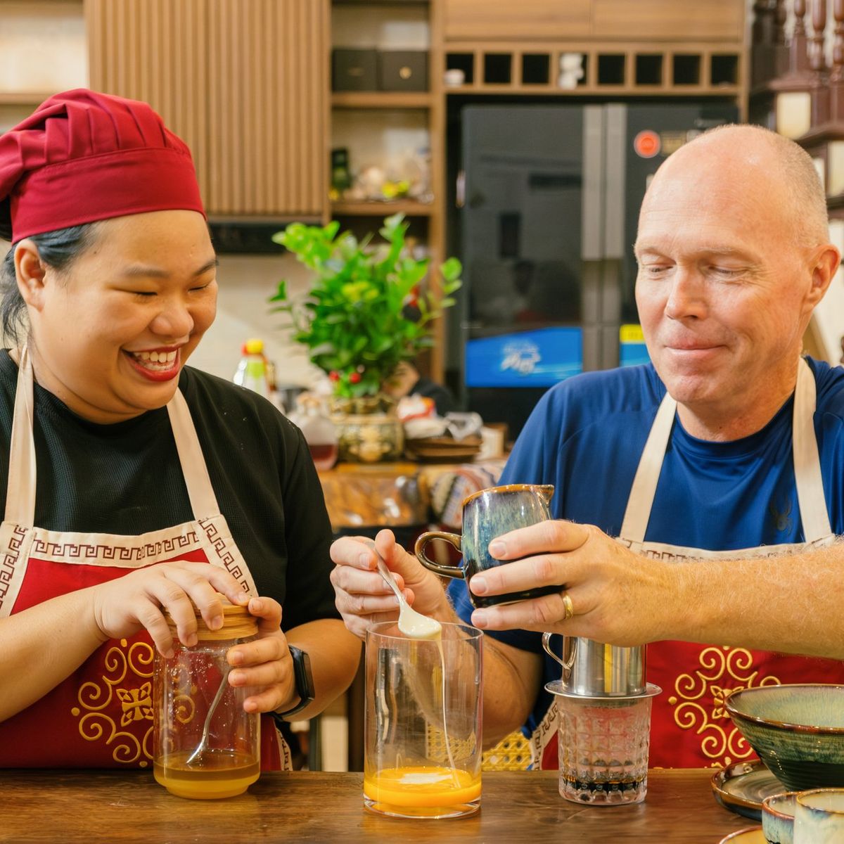 Aventure culinaire matinale à Hanoï : Cours de Bun Cha et de café aux œufs