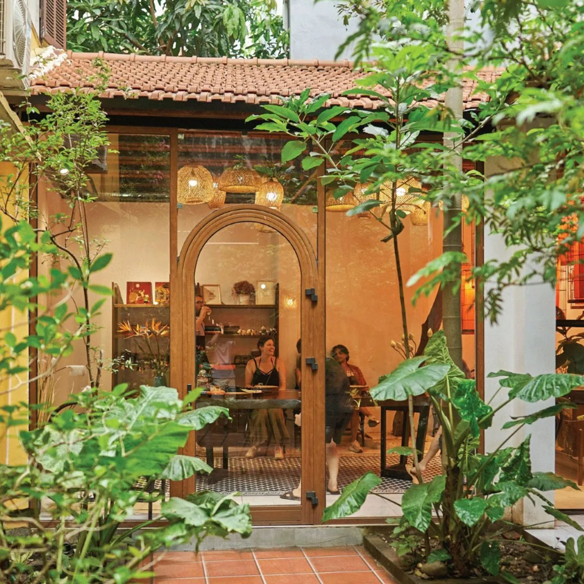 Hanoi Vegan Cooking Experience: Garden Green Villa, Market Tour & Cultural Tales