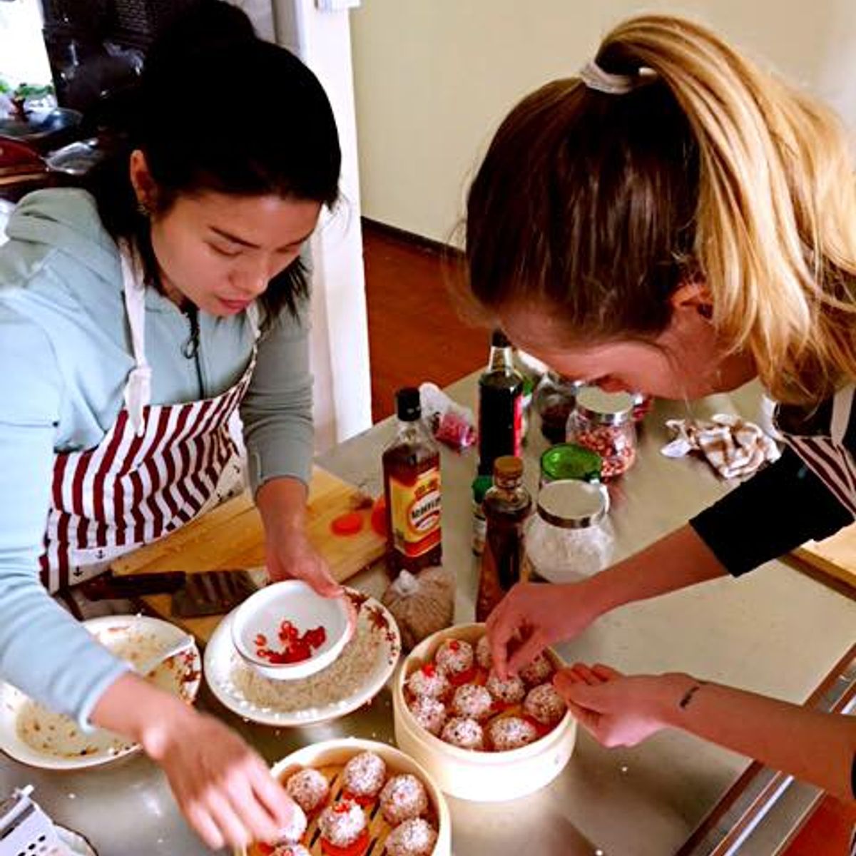 Healthy Sichuan Classic Dish Cooking Class with Market Tour