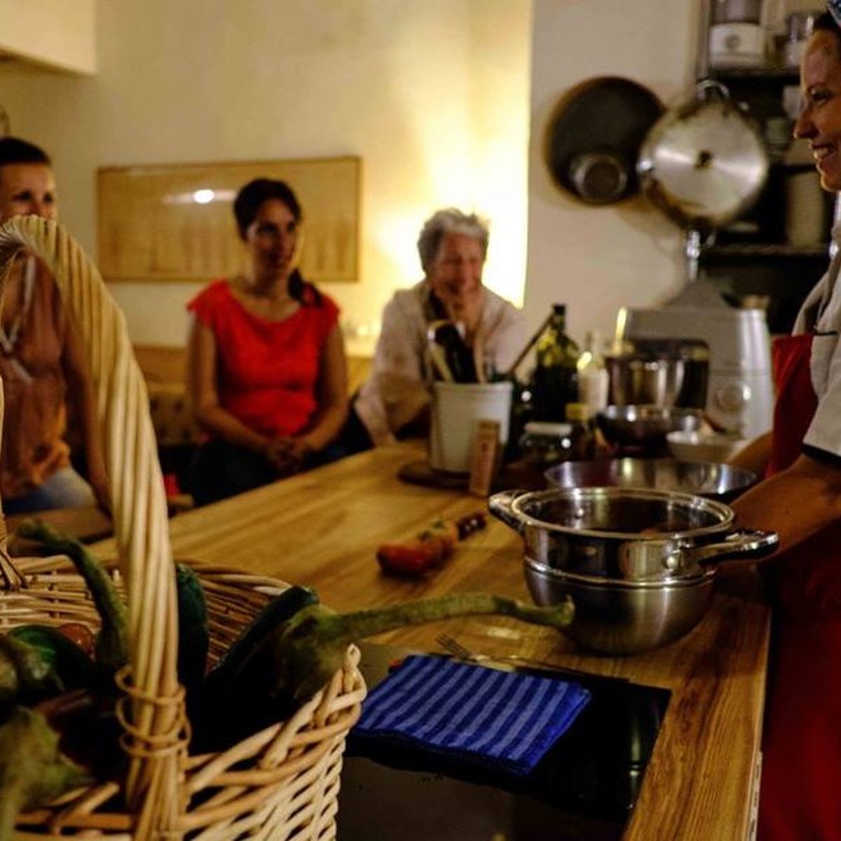 History and Secrets of the Mediterranean Diet Private Class in Naples