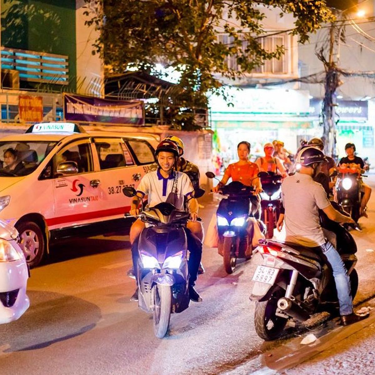 Private Motorbike Food Tour By Night