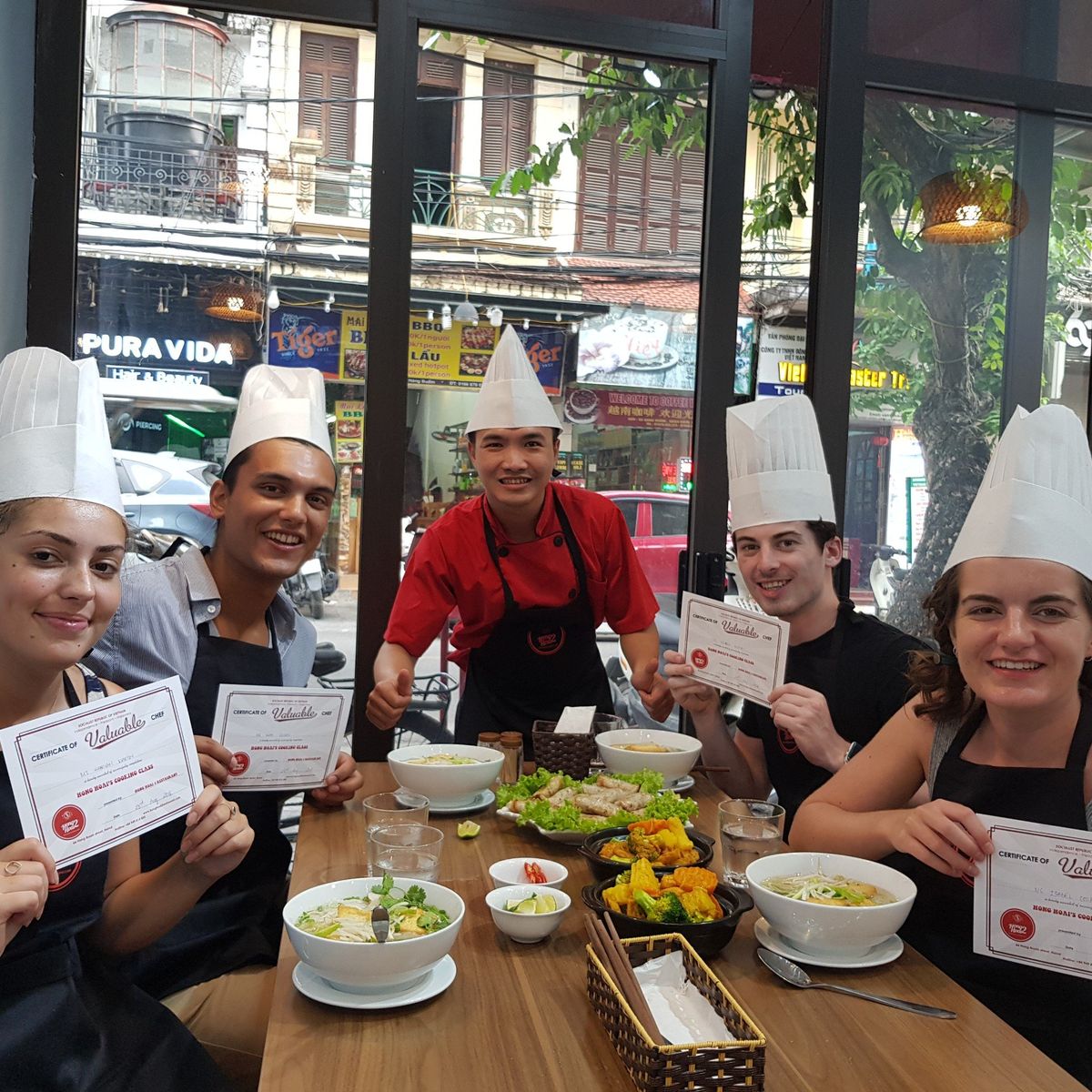 Hoang's Cooking Class with Local Market Tour