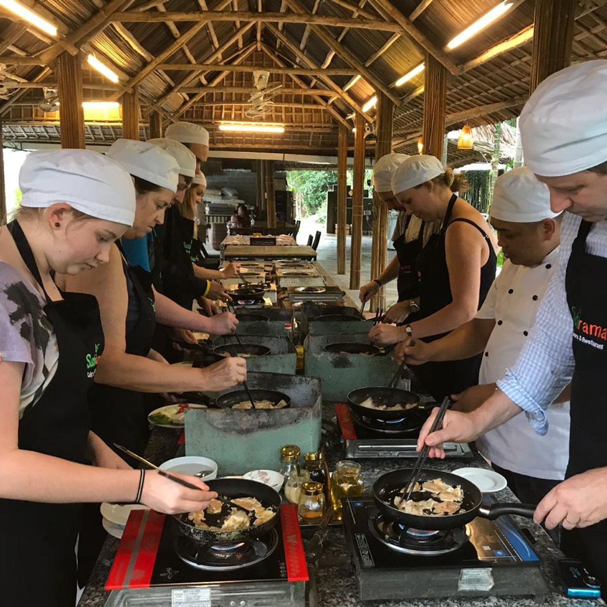 5가지 체험-쿠킹클래스, 시장투어, 바구니배, 물소타기, 발마사지(Sabirama Hoian Cooking Class)