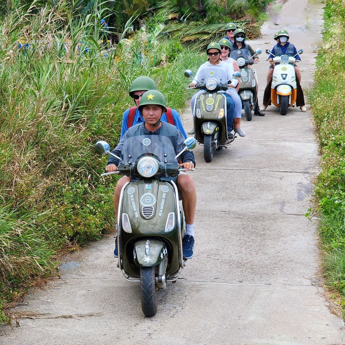 Hoi An Vespa Culinary Journey – Market Tour, Village Visit & Cooking Class