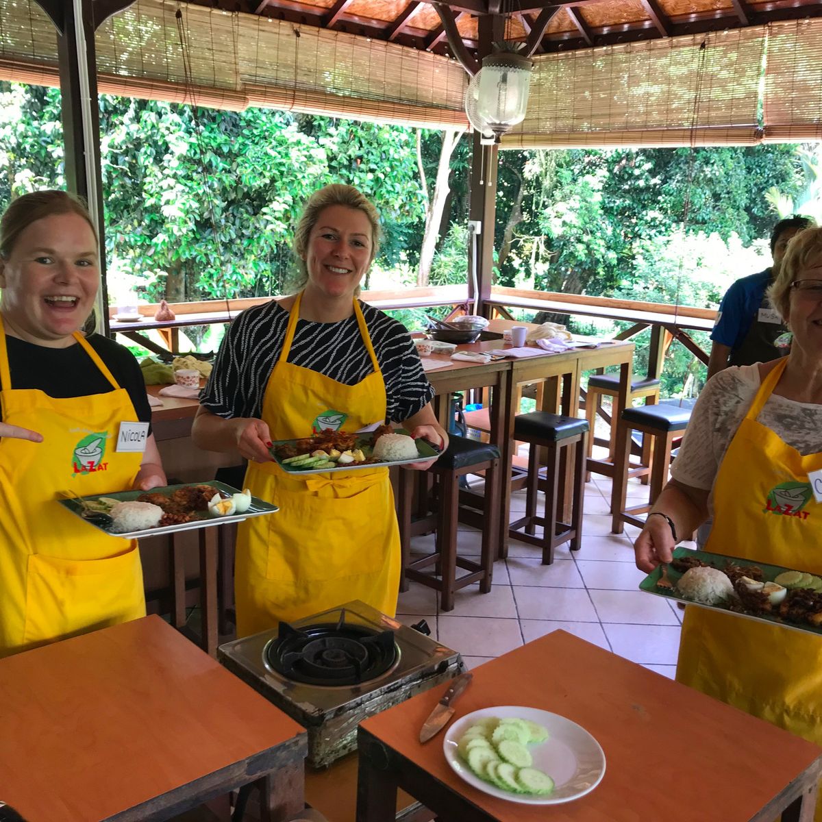Authentic and Genuine Malaysian Cooking Class with Market Tour