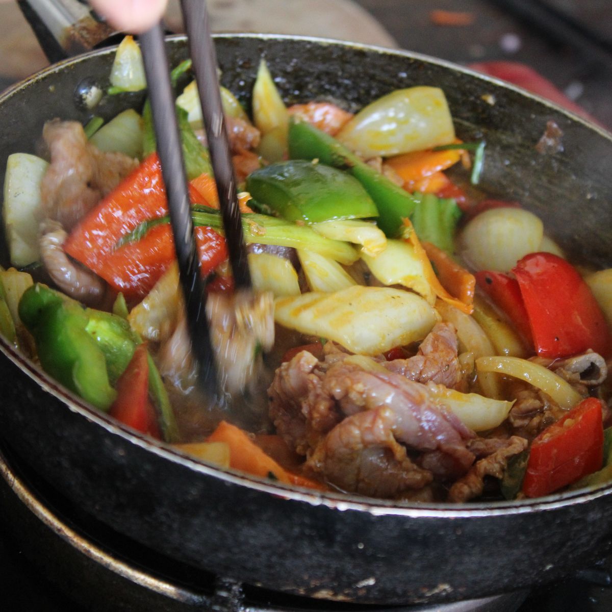 Vietnam Home Cooking Expert with Authentic Markets Experiences