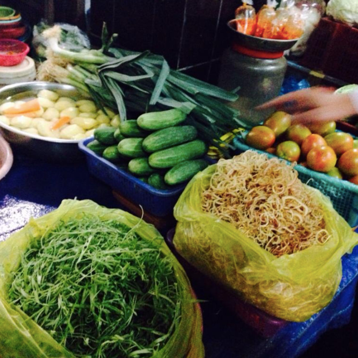 Home Cooking Class with Central Market Tour in Dalat