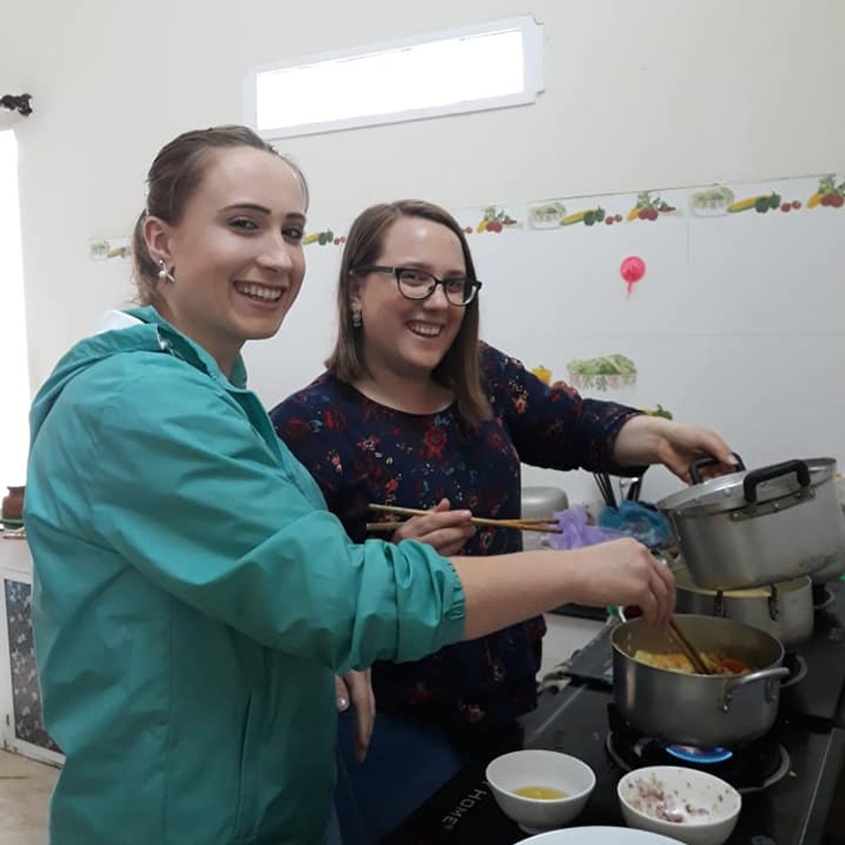 Home Cooking Class with Central Market Tour in Dalat