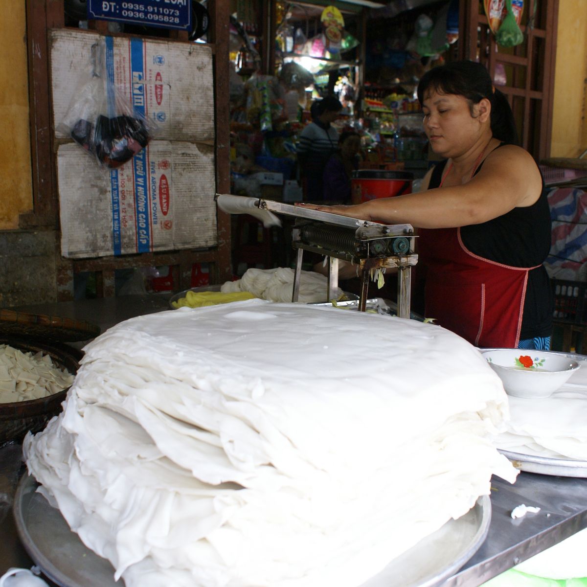 Vietnamese Home Cooking Expert with Market Tour and Boat Trip to Hoai River