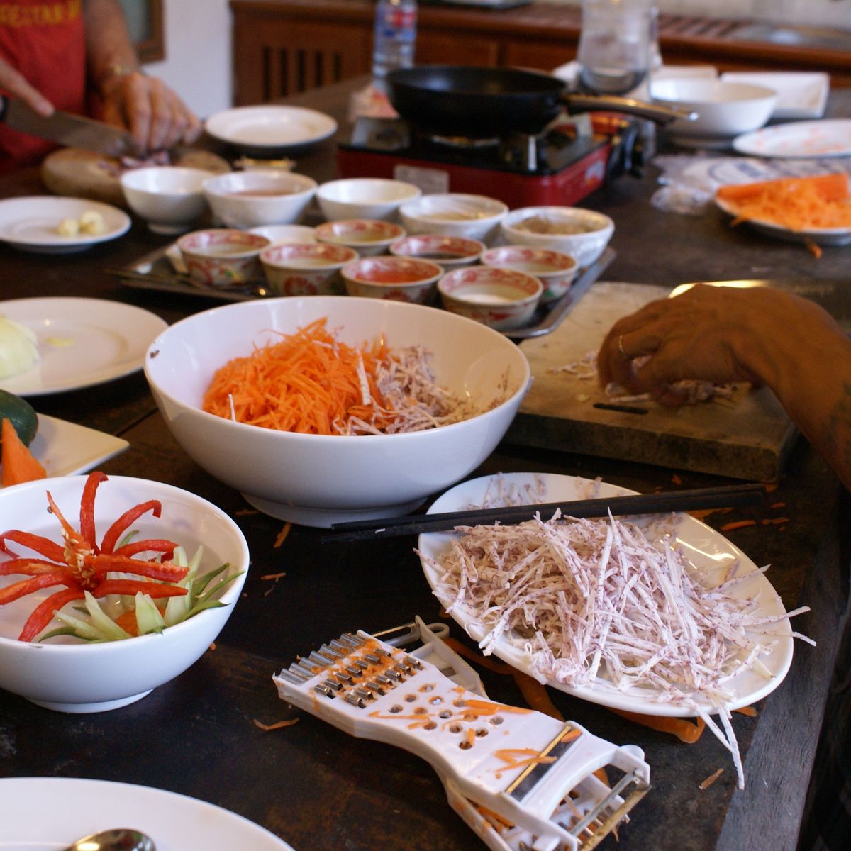 Vietnamese Home Cooking Expert with Market Tour and Boat Trip to Hoai River