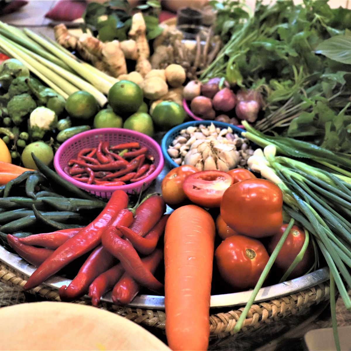Fresh Market Tour & Authentic Thai Lunch Cooking with Passionate Chef