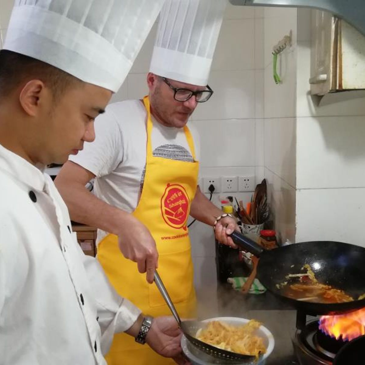 Home-Style Chinese Cooking Class with Local Market Visit in Xian