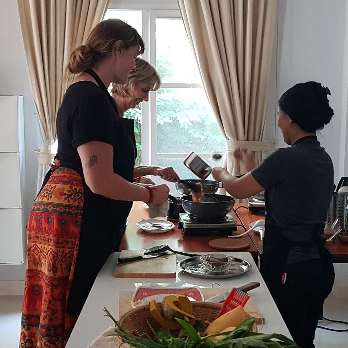 Choose Your Own Favorite Thai Dish Hands-on Authentic Thai Cooking Class with Local Market Tour