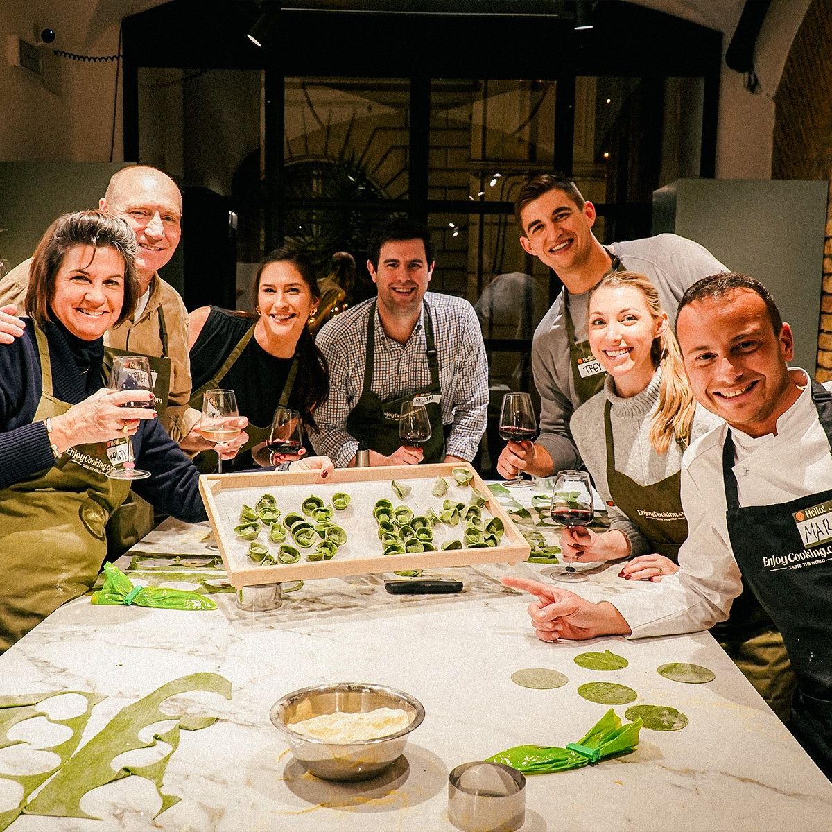 Hausgemachte Pasta & Tiramisu-Kurs mit unbegrenztem Wein vom Colosseum