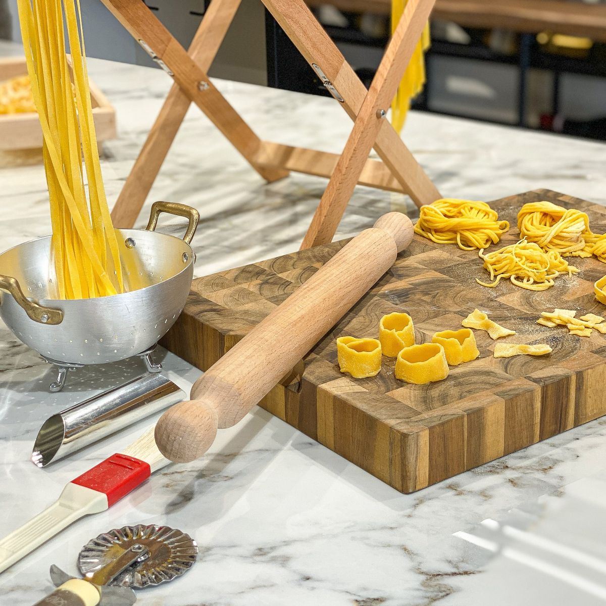 Hausgemachte Pasta & Tiramisu-Kurs mit unbegrenztem Wein vom Colosseum