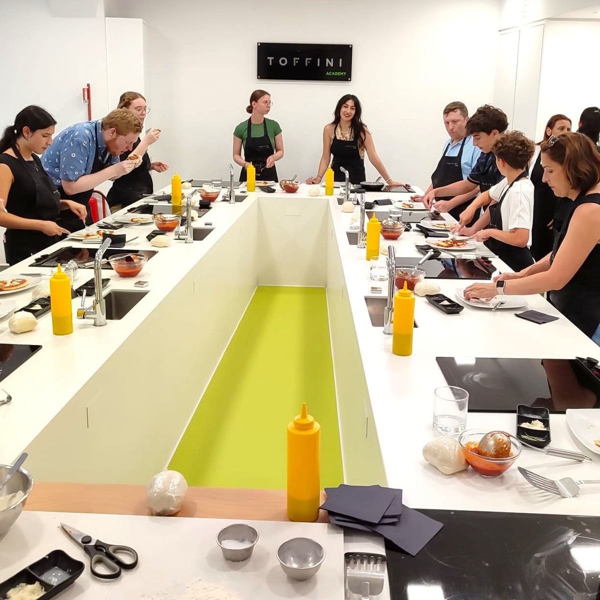Hands-On Pizza Class in Naples: Margherita, Fried Calzone & More