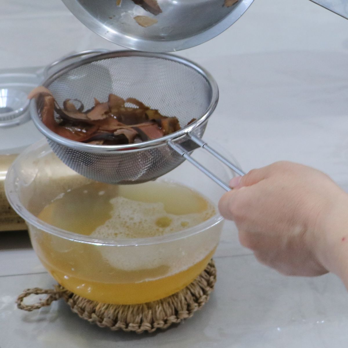 Cours de cuisine japonaise maison : dashi et nouilles udon, avec un professeur expérimenté.