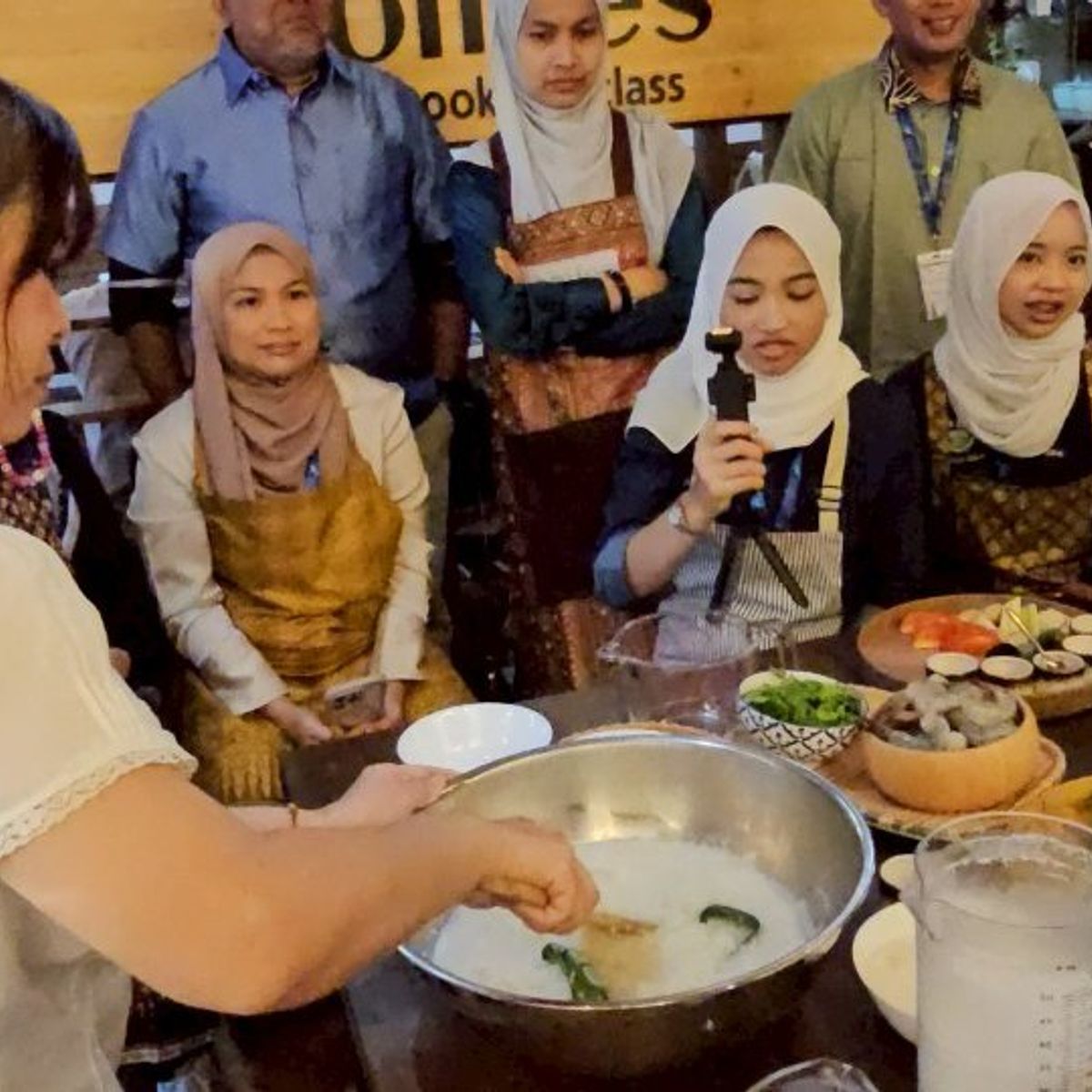 Mango Sticky Rice Magic: A Sweet Thai Dessert Workshop with Homies