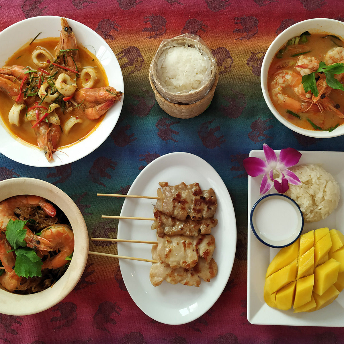 Choose Your Own Favorite Thai Dish Hands-on Authentic Thai Cooking Class with Local Market Tour