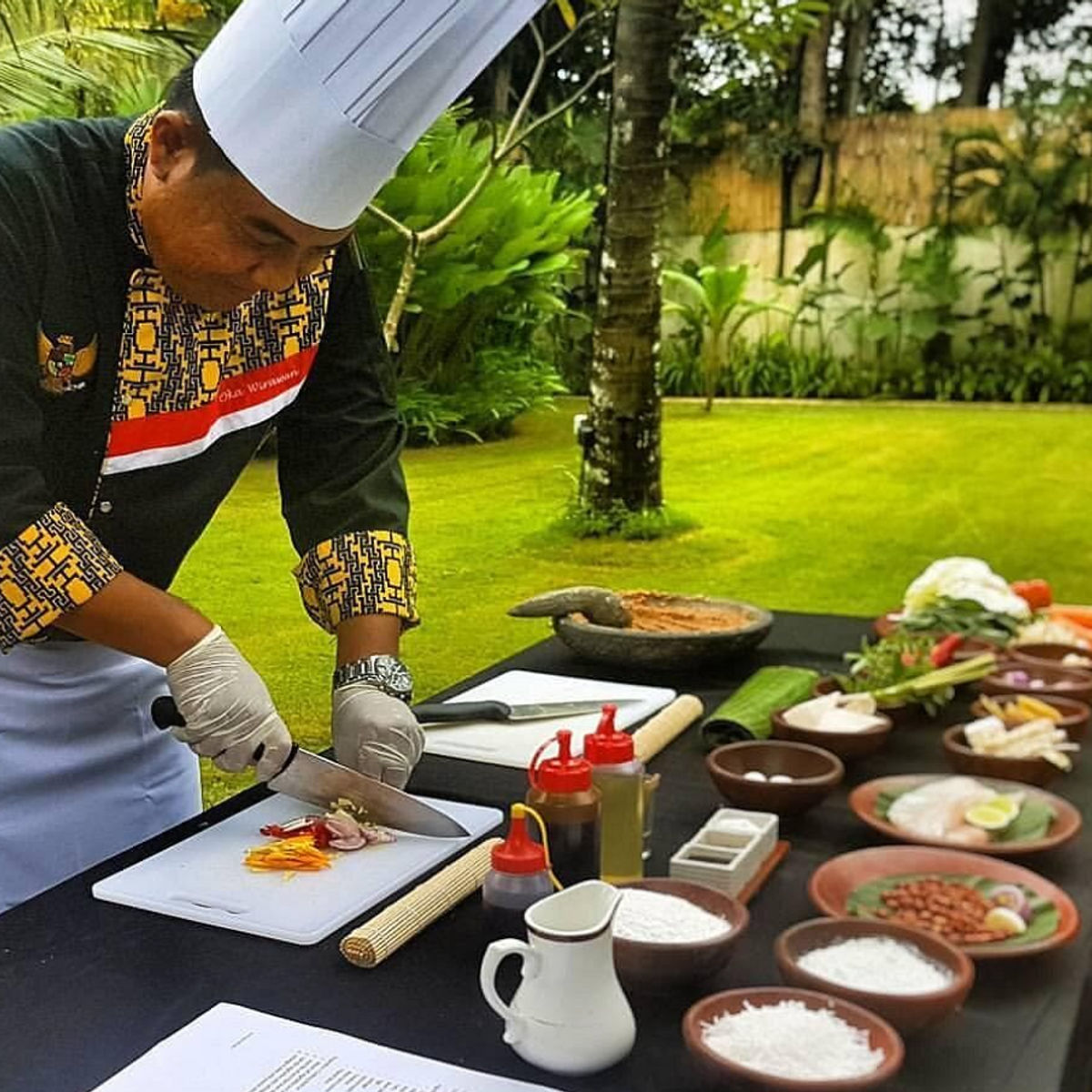 Indonesian Cooking Experience with Jimbaran Market Visit