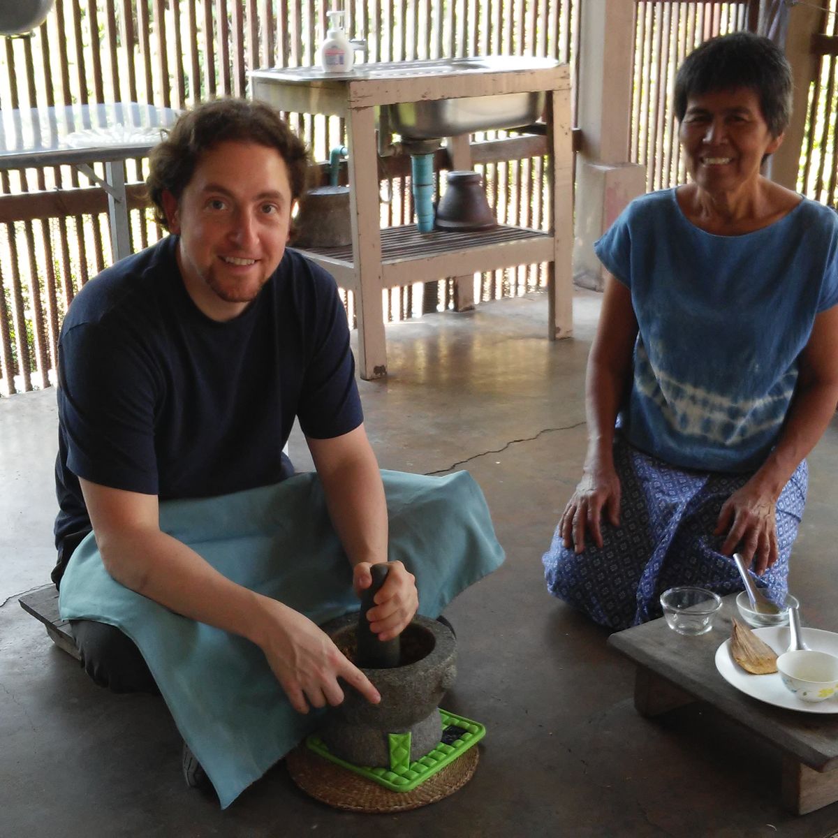 Une nuit dans une maison traditionnelle thaïlandaise avec cours de cuisine, croisière sur les canaux et découverte du...