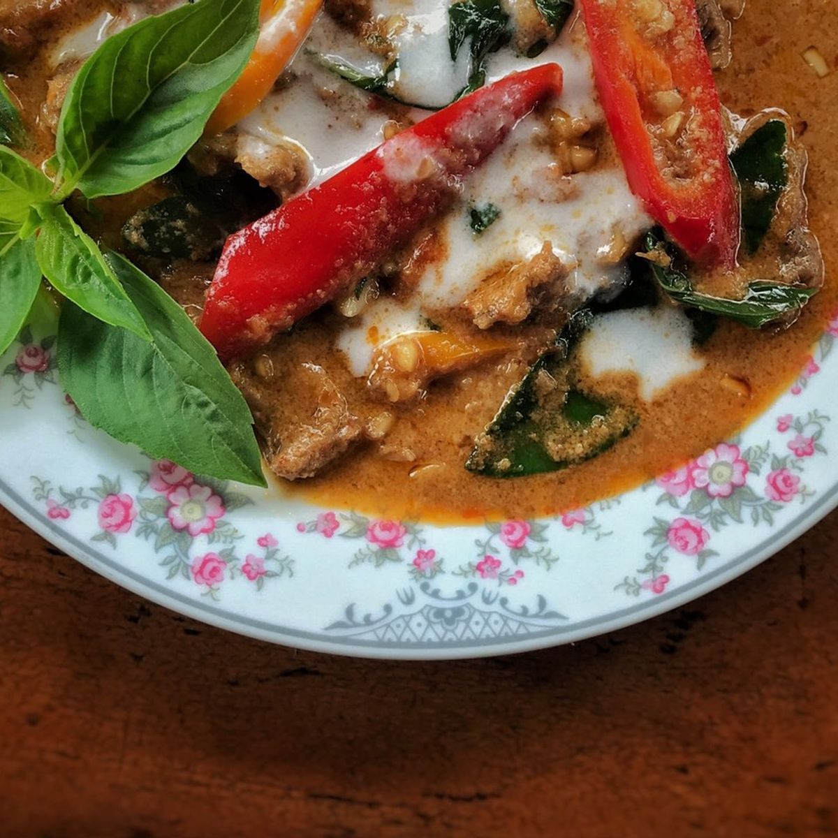 Cours de cuisine thaïlandaise ludique de 2 jours/1 nuit dans une cuisine familiale et excursion en bateau inclus