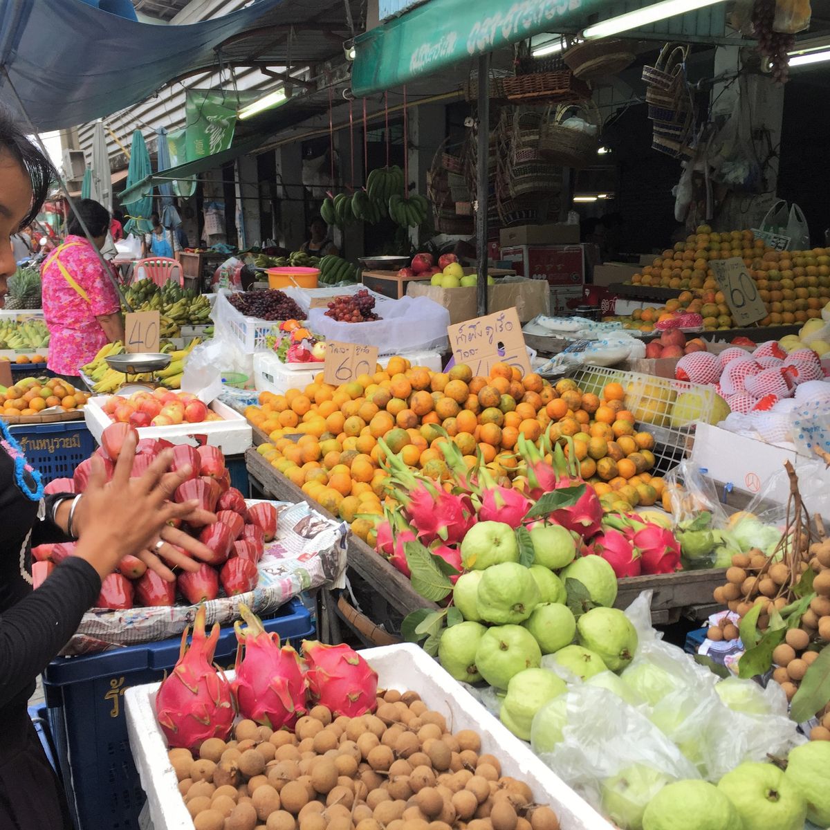 Cours de cuisine thaïlandaise ludique de 2 jours/1 nuit dans une cuisine familiale et excursion en bateau inclus