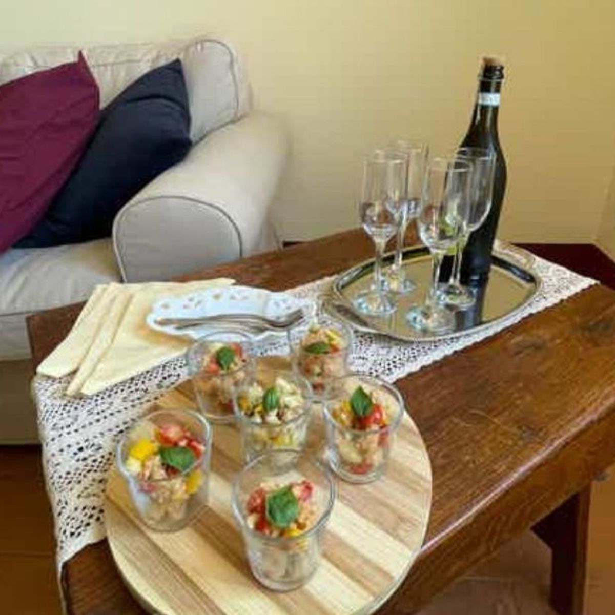 Tastes of Tuscany: Italian Aperitif & Tiramisu Experience