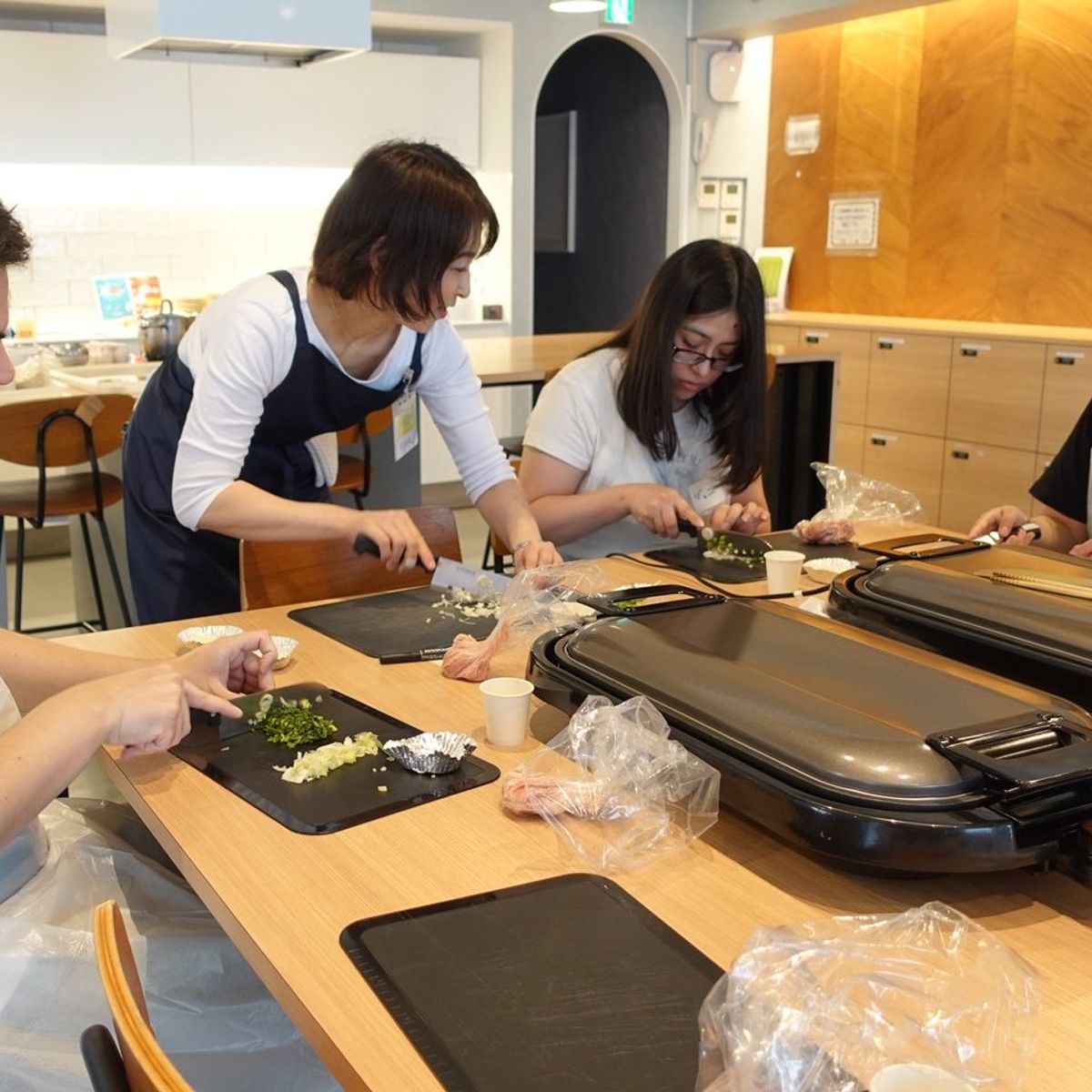 Japanischer Gyoza-Kochkurs & Markttour in Tokio