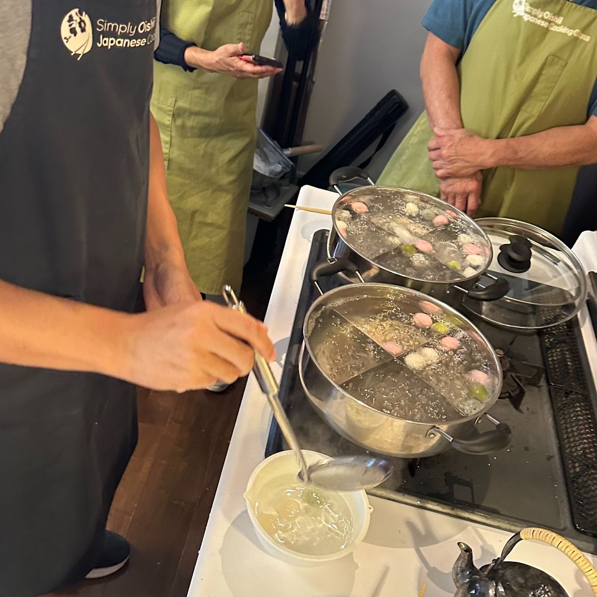 Japanese Sweets: Mochi, Daifuku and Wagashi Making Class + Matcha in Toyko