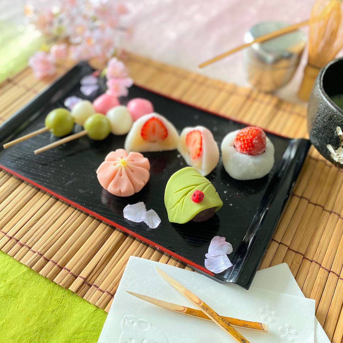 Japanese Sweets: Mochi, Daifuku and Wagashi Making Class + Matcha in Toyko