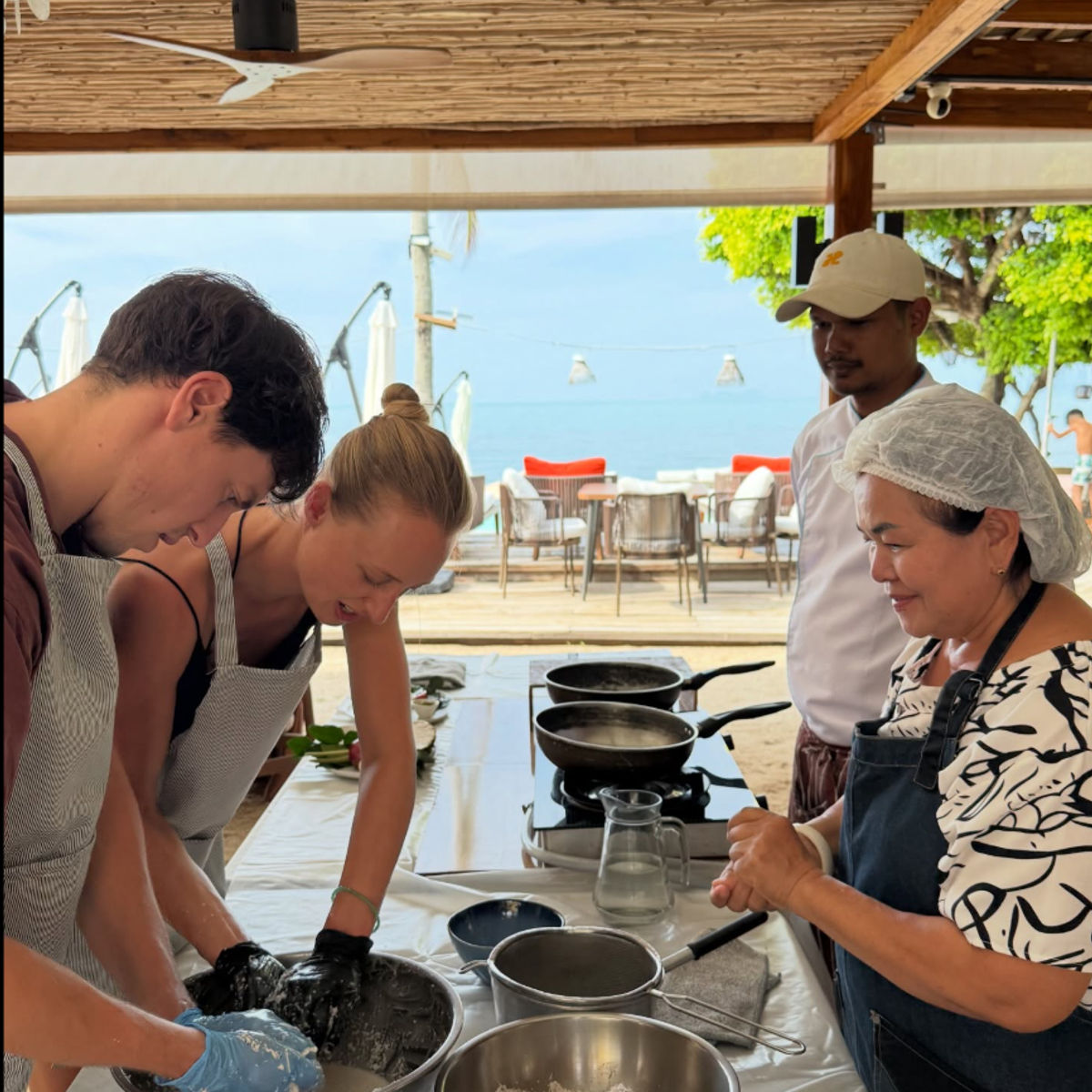 Traditionelles thailändisches Kocherlebnis auf Koh Samui mit lokalen Köchen