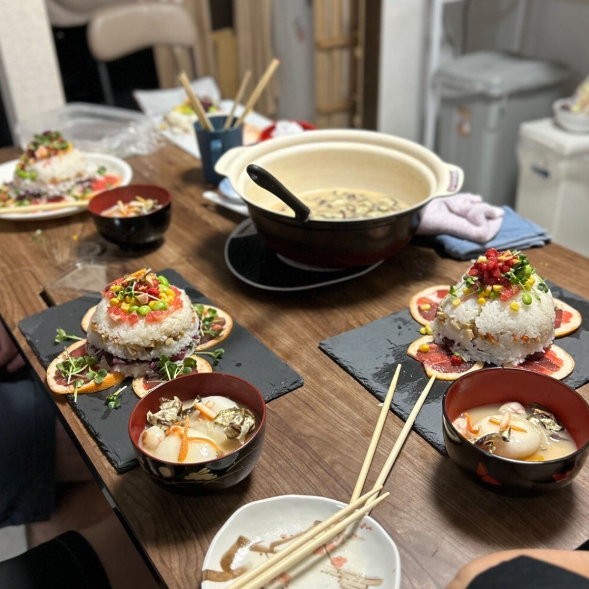 Kyoto-Style Miso Soup and Chirashi Sushi Cooking Experience