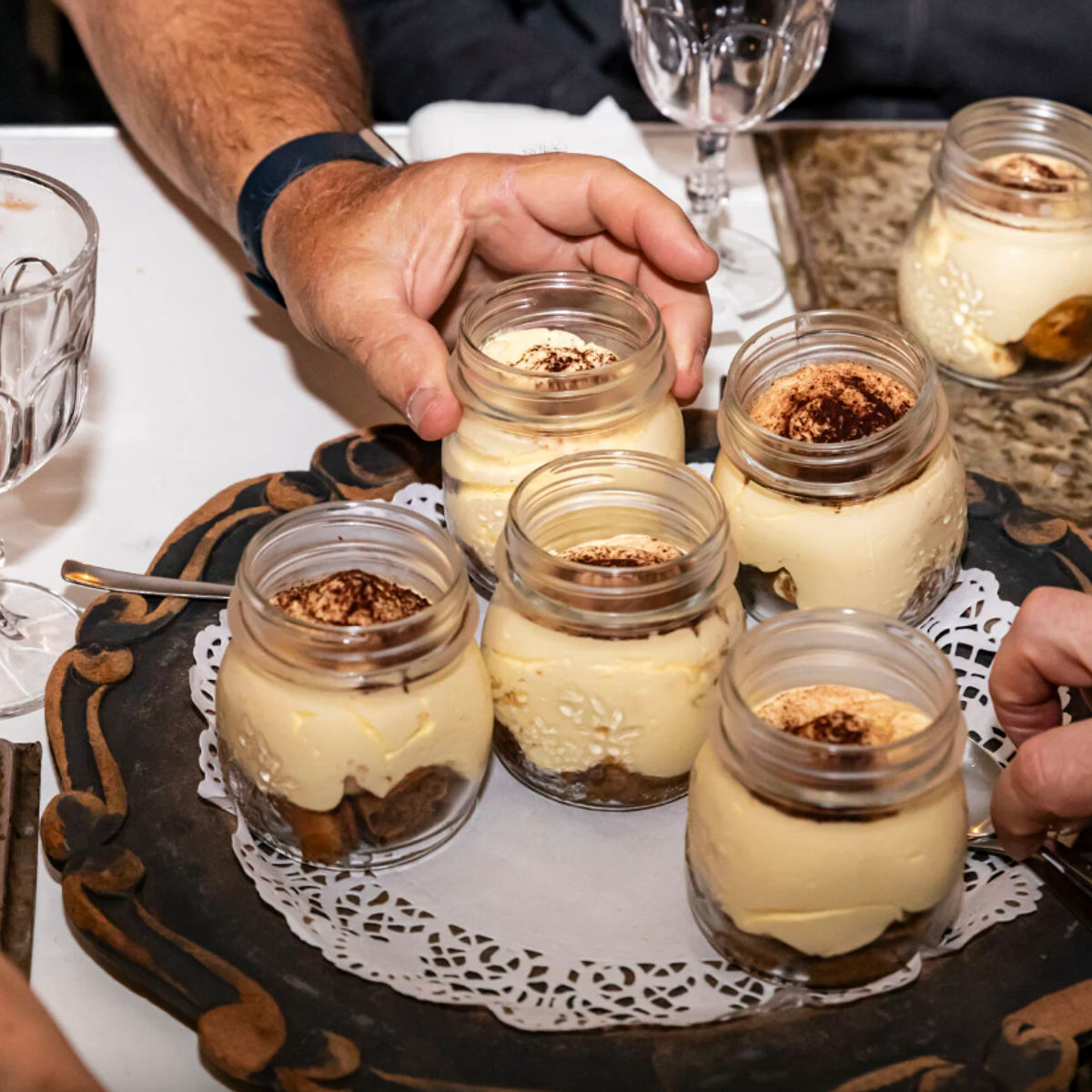 Soirée à Rome : Expérience VIP en voiturette de golf avec restauration et boissons