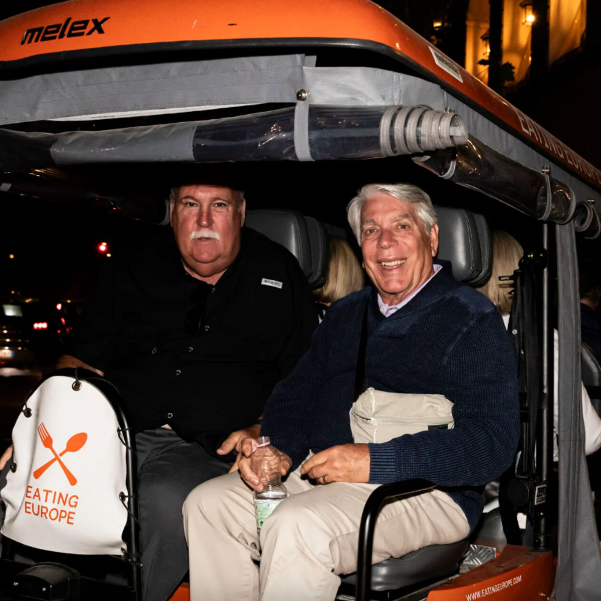 Soirée à Rome : Expérience VIP en voiturette de golf avec restauration et boissons