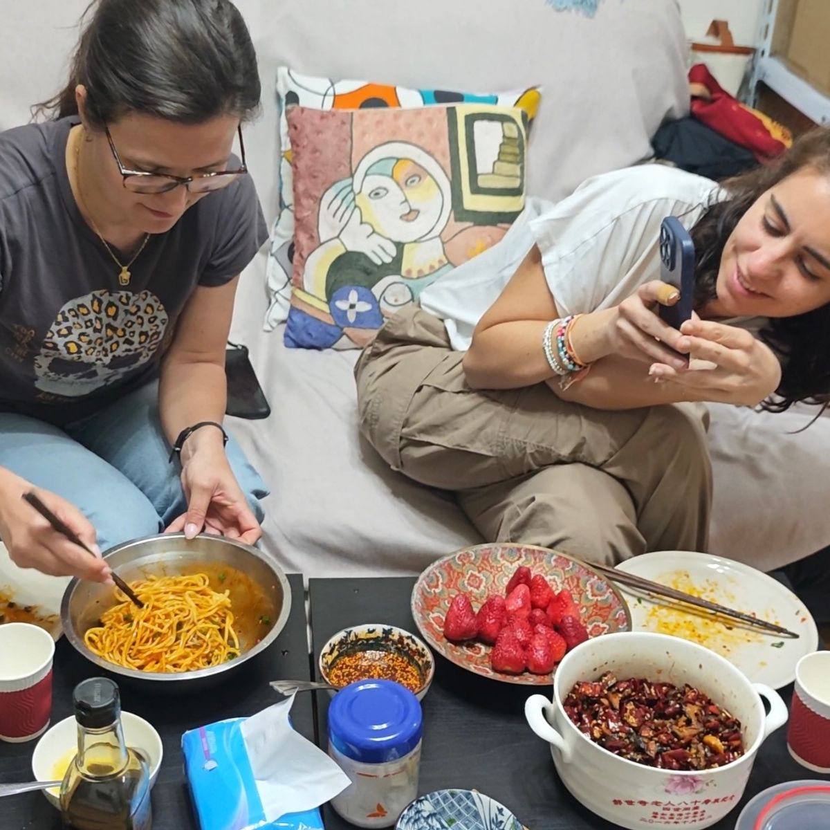 Learn Cold Noodle And Wolf-Tooth Potato At Local House