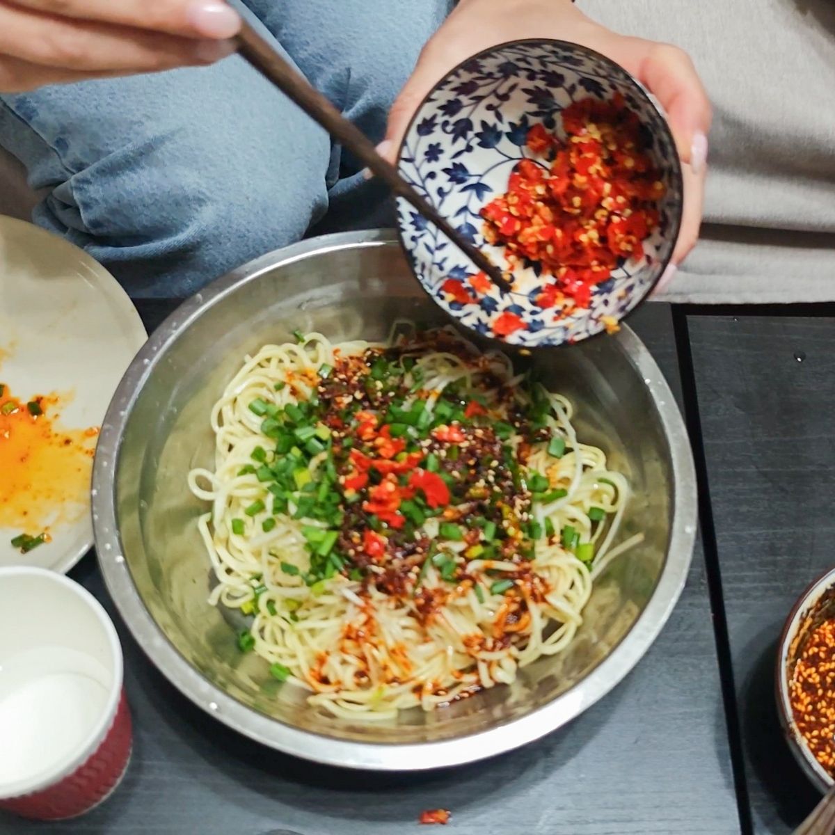Learn Cold Noodle And Wolf-Tooth Potato At Local House