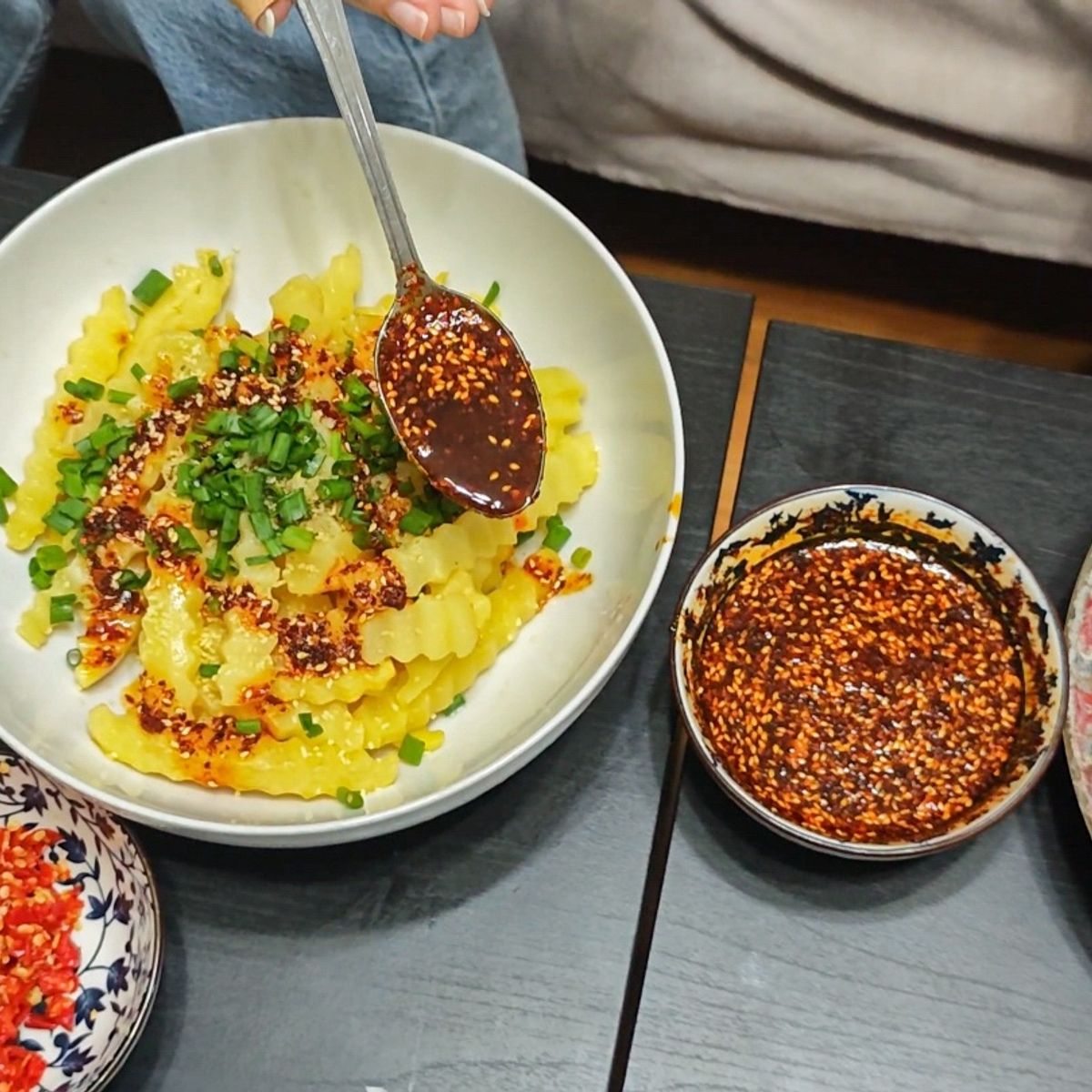 Learn Cold Noodle And Wolf-Tooth Potato At Local House