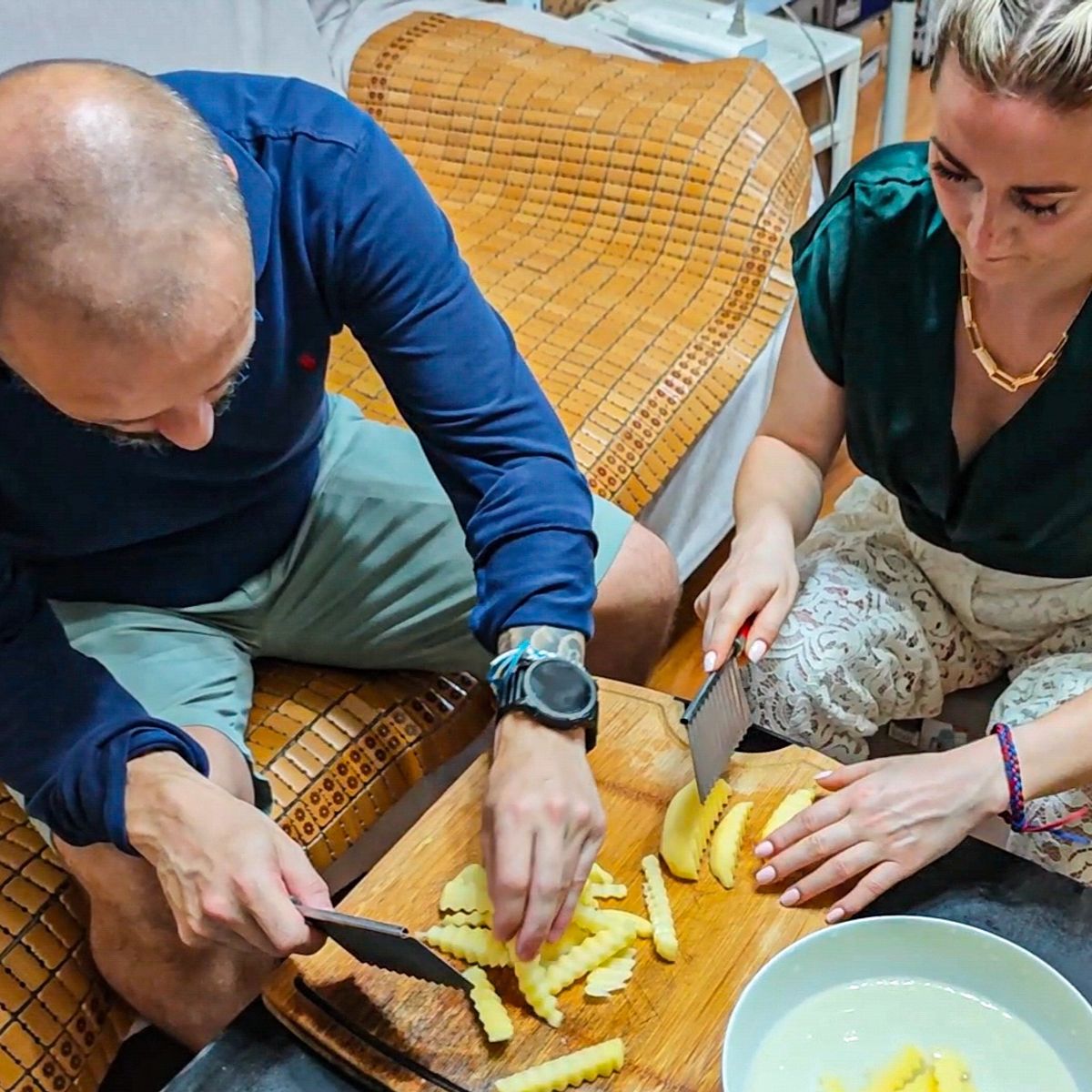 Learn Cold Noodle And Wolf-Tooth Potato At Local House