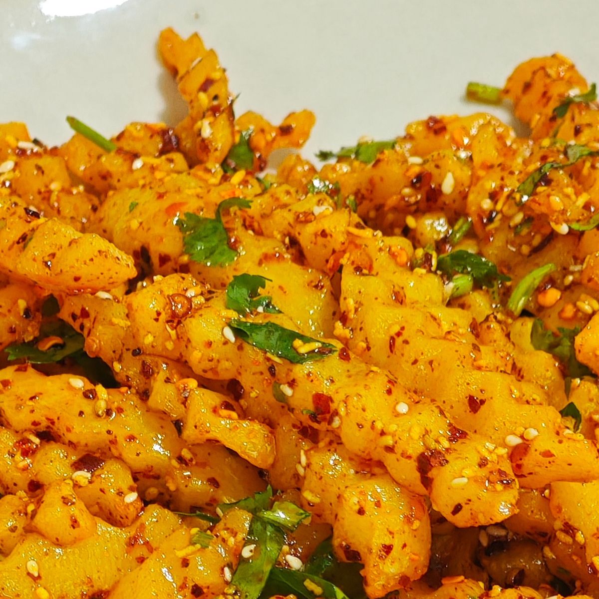 Learn Cold Noodle And Wolf-Tooth Potato At Local House
