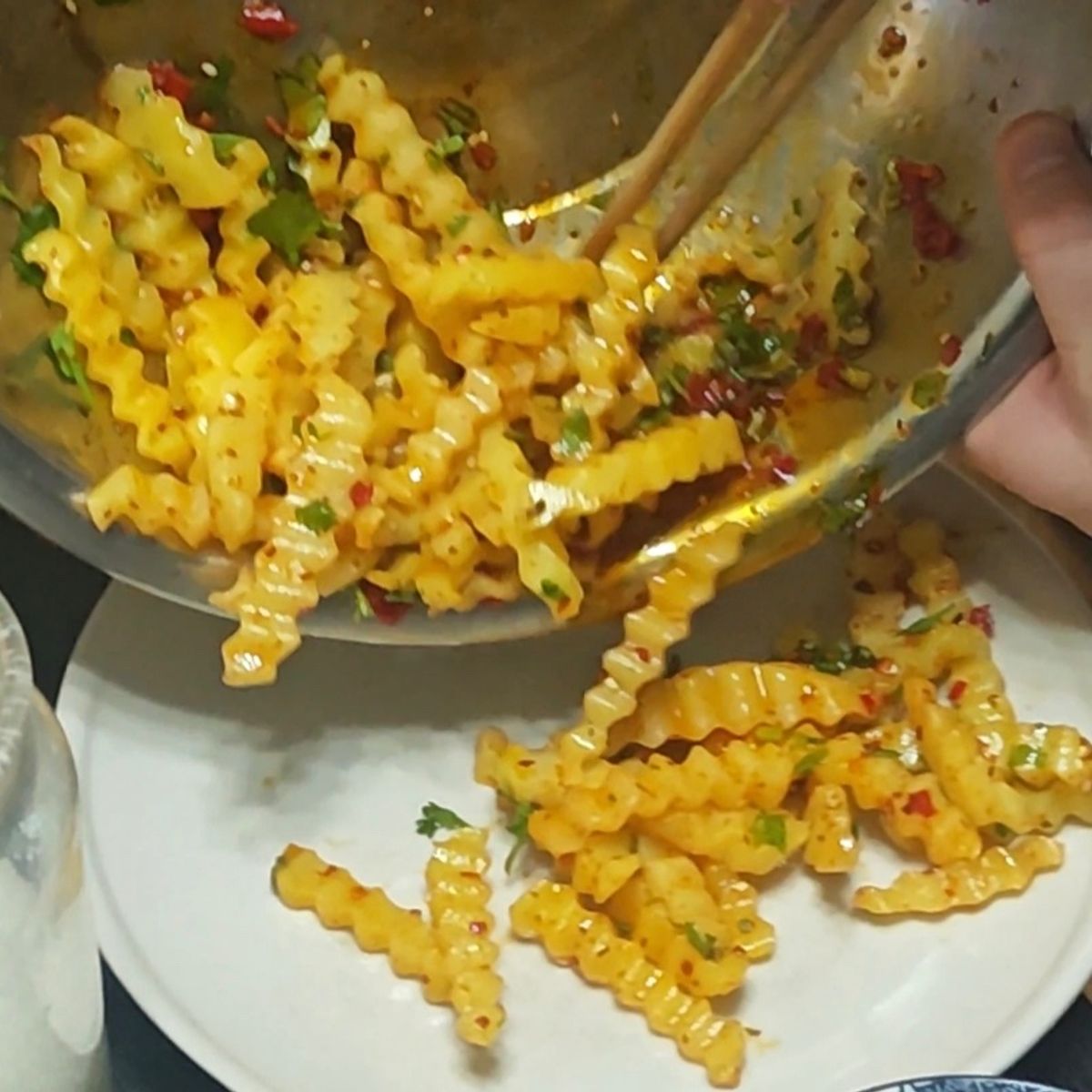 Learn Cold Noodle And Wolf-Tooth Potato At Local House