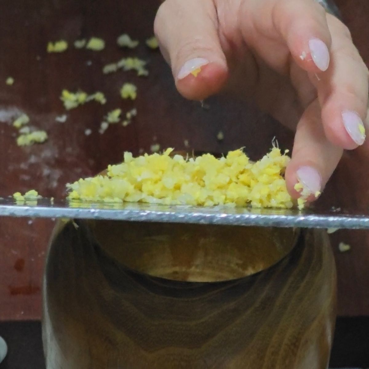 Learn Cold Noodle And Wolf-Tooth Potato At Local House
