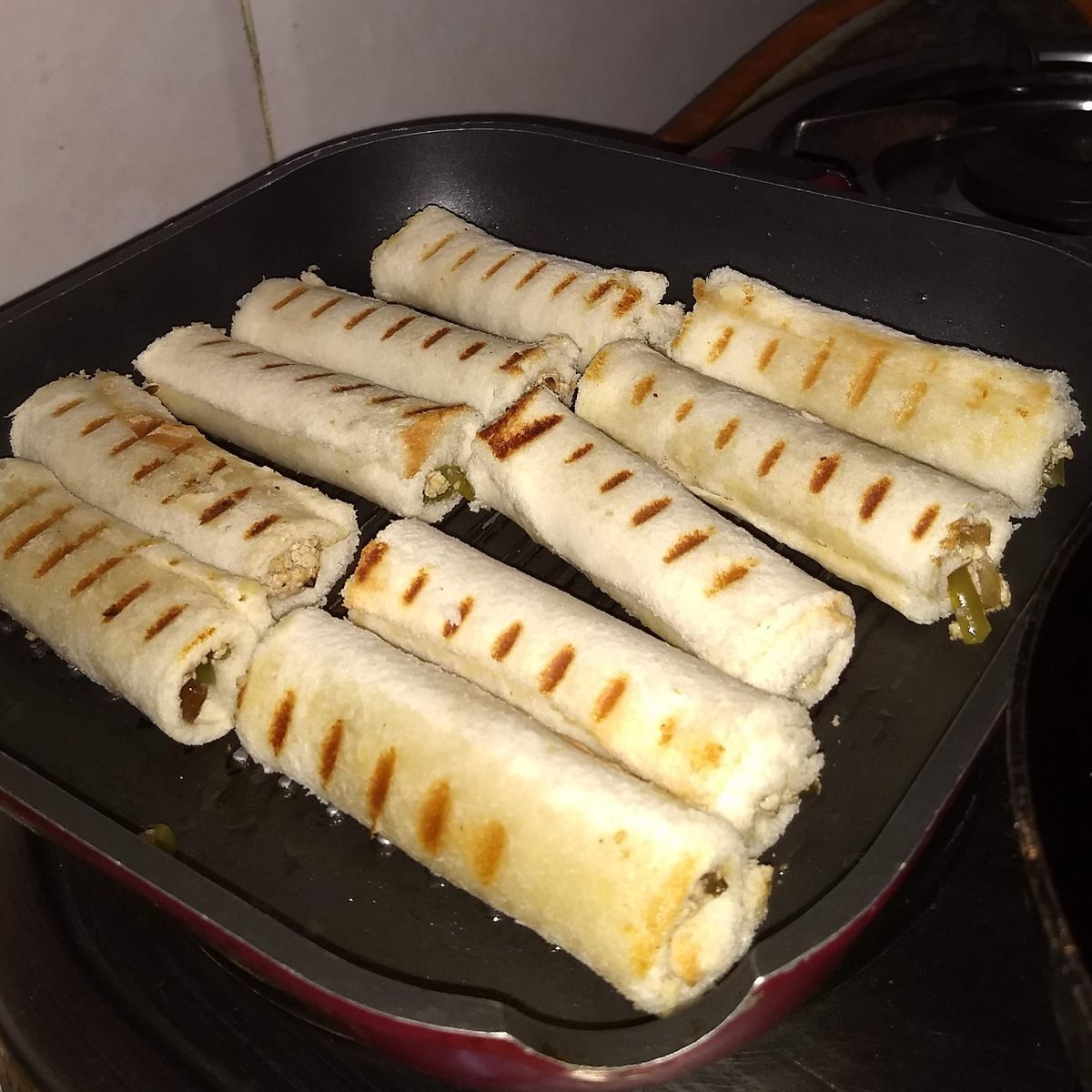Learn and Enjoy: Homemade Street Snacks with Tea Tasting in a Local Home